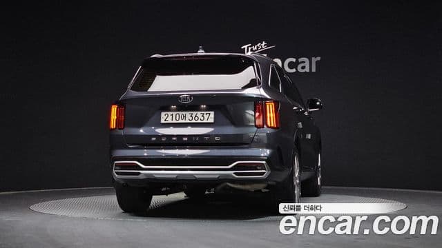 Kia Sorento 2021 — Фото 4/20