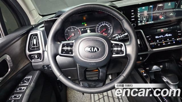 Kia Sorento 2021 — Фото 13/20