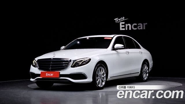 Mercedes-Benz E-Class 2018 — Şəkil 10/20