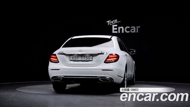 Mercedes-Benz E-Class 2018 — Şəkil 4/20