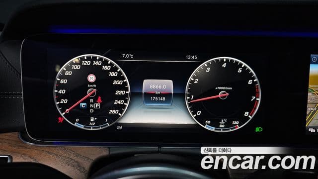 Mercedes-Benz E-Class 2018 — Şəkil 7/20