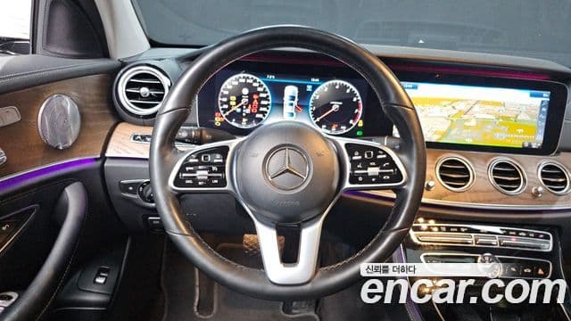 Mercedes-Benz E-Class 2018 — Şəkil 14/20