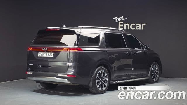Kia Carnival 2023 — Şəkil 2/20