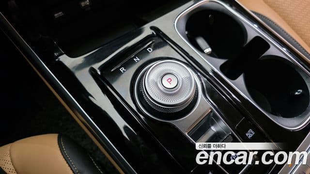 Kia Carnival 2023 — Şəkil 9/20
