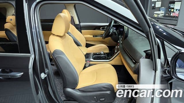 Kia Carnival 2023 — Şəkil 12/20