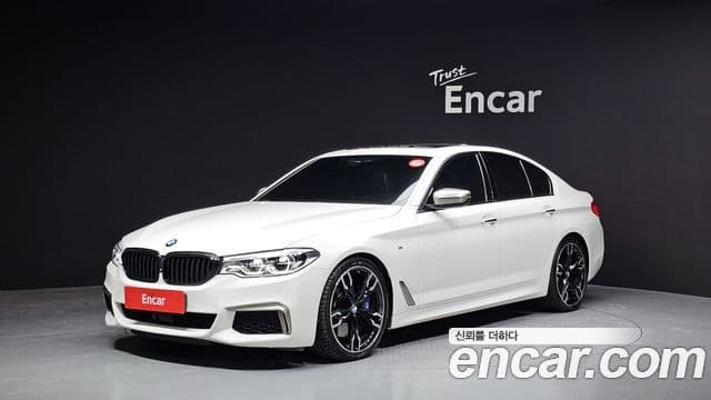 BMW 5 Series 2018 — Şəkil 1/20