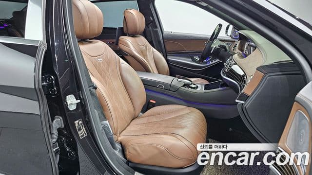Mercedes-Benz S-Class 2018 — Фото 10/20
