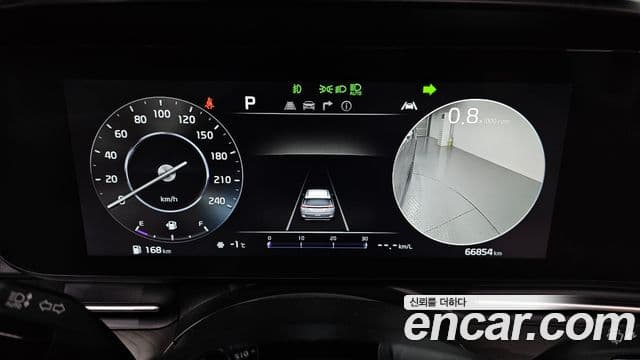 Kia Carnival 2023 — ფოტო 8/20