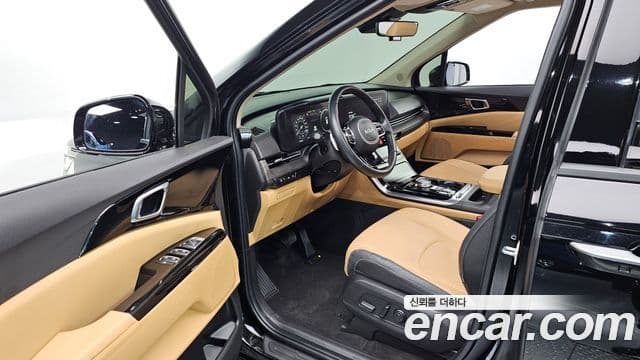 Kia Carnival 2023 — ფოტო 10/20