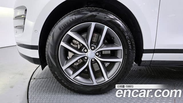 Land Rover Range Rover Evoque 2025 — Photo 15/20