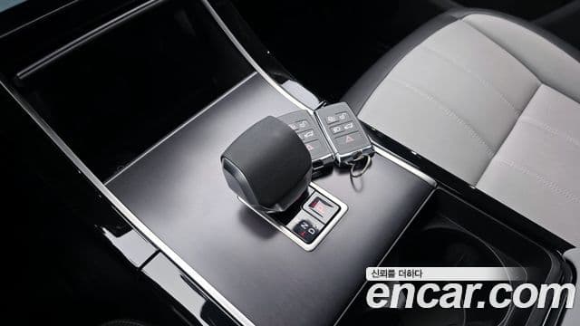 Land Rover Range Rover Evoque 2025 — Photo 18/20