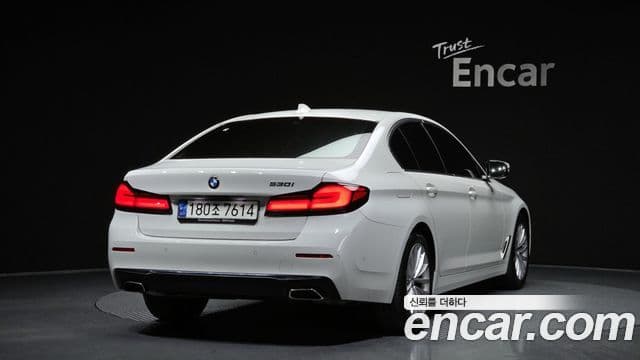 BMW 5 Series 2021 — Şəkil 2/20
