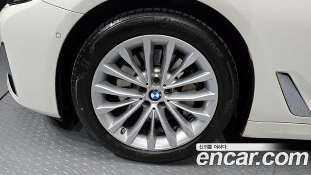 BMW 5 Series 2021 — фото 5 из 20
