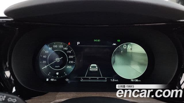 Kia K5 2020 — ფოტო 8/20