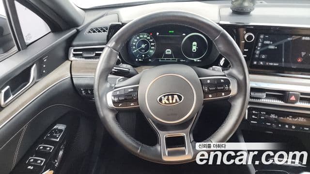 Kia K5 2020 — ფოტო 13/20