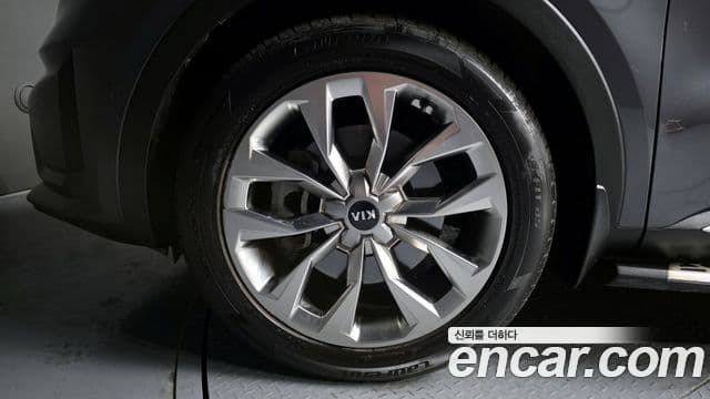 Kia Sorento 2021 — Şəkil 15/20