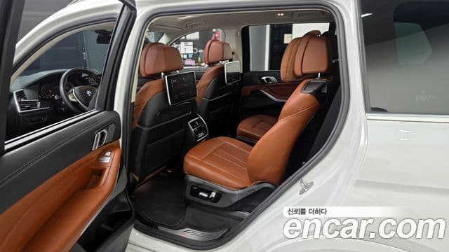 BMW X7 2022 — фото 11 из 20