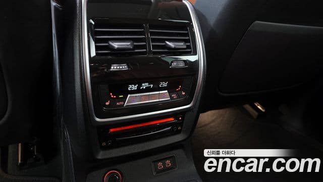 BMW X7 2022 — фото 17 из 20
