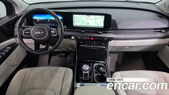 Kia Carnival 2023 — фото 7 из 20
