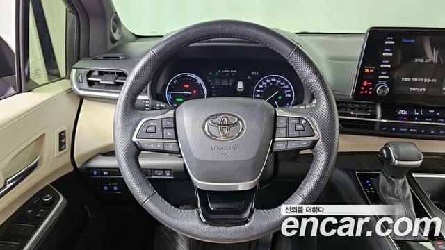 Toyota Sienna 2021 — ფოტო 12/20