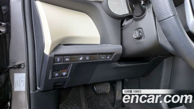 Toyota Sienna 2021 — ფოტო 15/20