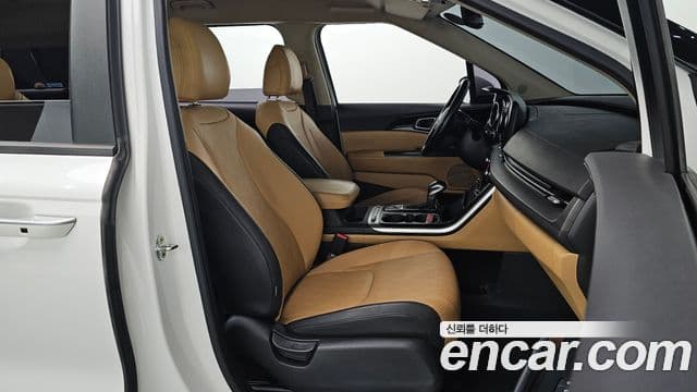 Kia Carnival 2021 — Фото 10/20