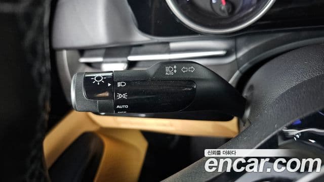 Kia Carnival 2021 — Фото 18/20