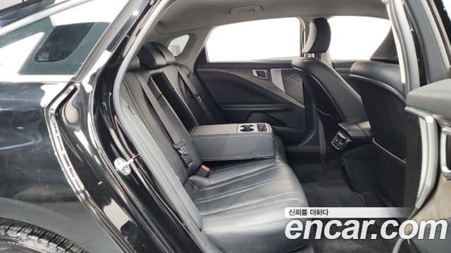 Kia K8 2022 — Şəkil 12/20