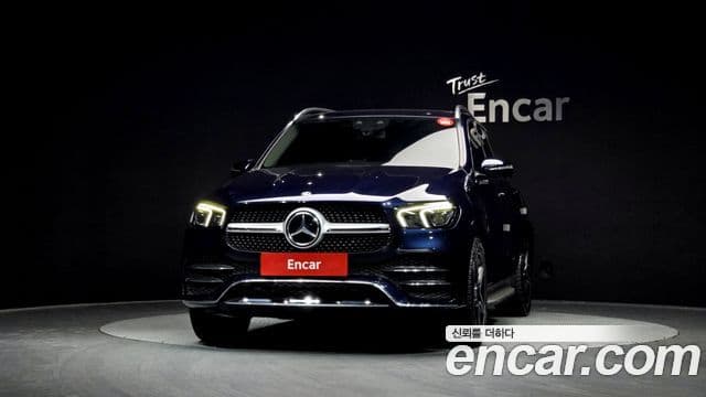 Mercedes-Benz GLE-Class 2019 — Фото 2/20