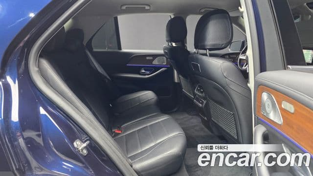 Mercedes-Benz GLE-Class 2019 — Фото 11/20