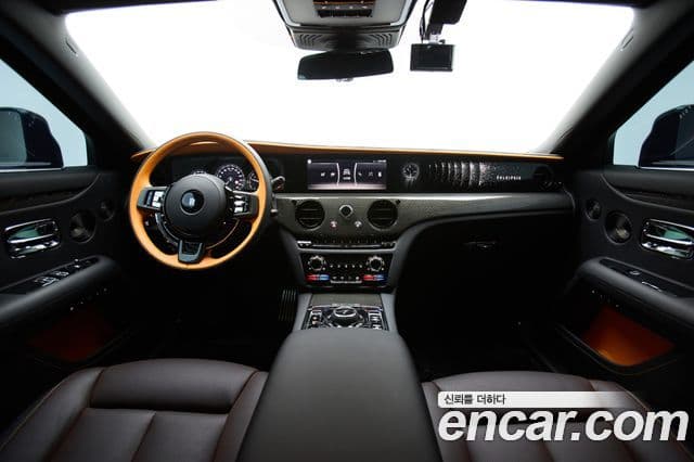 Rolls-Royce Ghost 2024 — ფოტო 6/20
