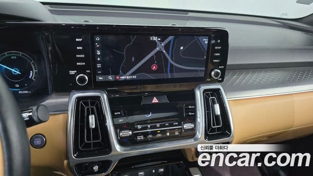 Kia Sorento 2020 — ფოტო 14/20