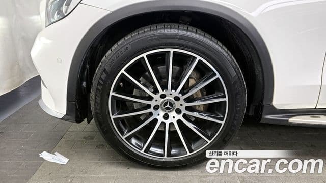 Mercedes-Benz GLC-Class 2018 — Şəkil 5/20