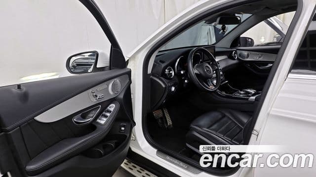Mercedes-Benz GLC-Class 2018 — Şəkil 10/20