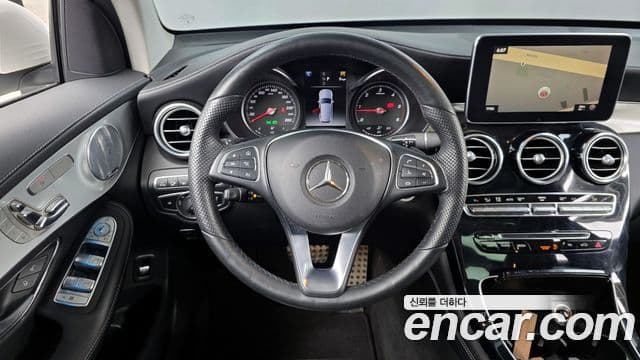Mercedes-Benz GLC-Class 2018 — Şəkil 13/20
