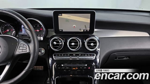 Mercedes-Benz GLC-Class 2018 — Şəkil 14/20