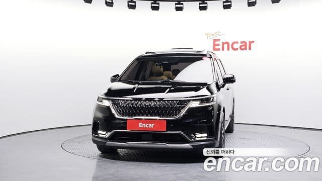 Kia Carnival 2022 — ფოტო 3/20