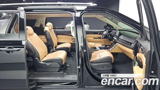 Kia Carnival 2022 — ფოტო 12/20