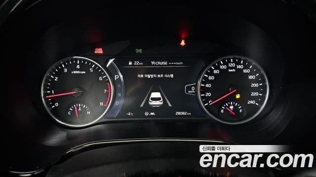 Kia Seltos 2022 — ფოტო 8/20