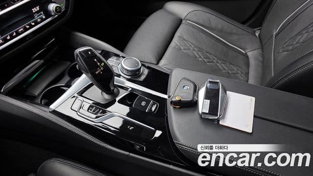 BMW 5 Series 2022 — ფოტო 9/20