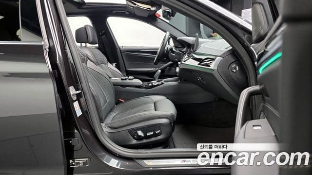 BMW 5 Series 2022 — ფოტო 10/20