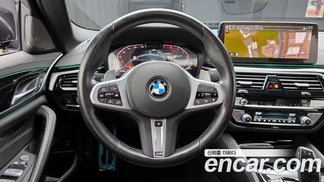 BMW 5 Series 2022 — ფოტო 13/20