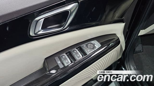 Kia Carnival 2022 — Şəkil 18/20