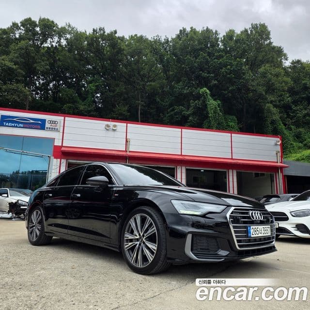 Audi A6 2023 — ფოტო 13/19