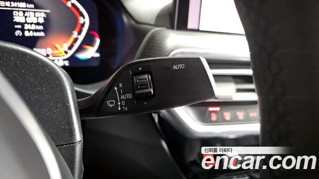 BMW X4 2023 — ფოტო 15/20