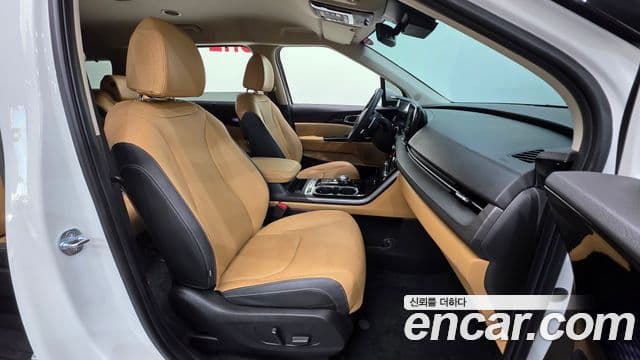 Kia Carnival 2023 — Фото 10/20