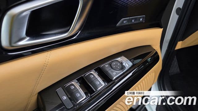Kia Carnival 2023 — Фото 12/20
