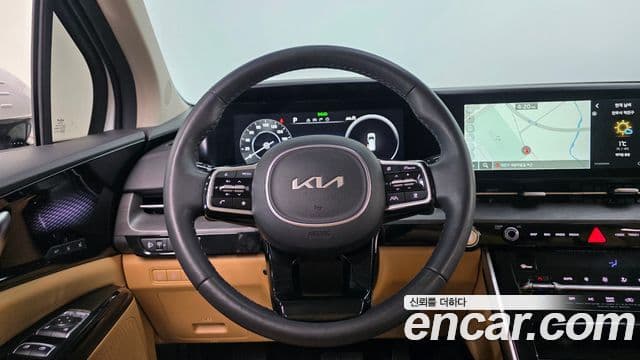 Kia Carnival 2023 — Фото 14/20