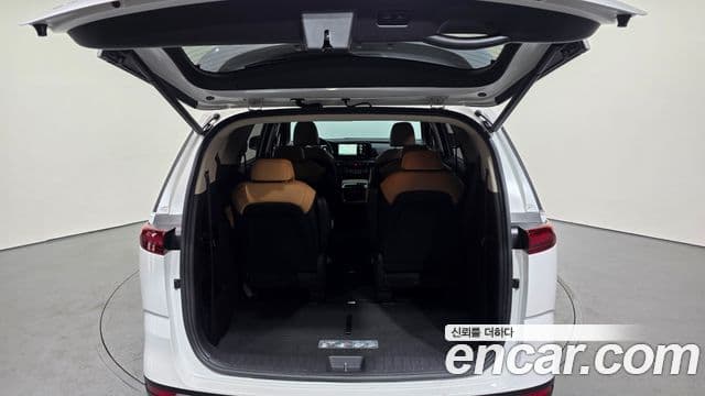 Kia Carnival 2023 — Фото 20/20