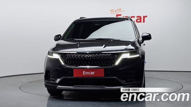 Kia Carnival 2023 — ფოტო 3/20